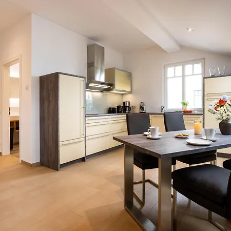 Apartment Beatrice - We 13 Mit Eigener Sauna, 2 Dachterrassen, Kleiner Meerblick Binz